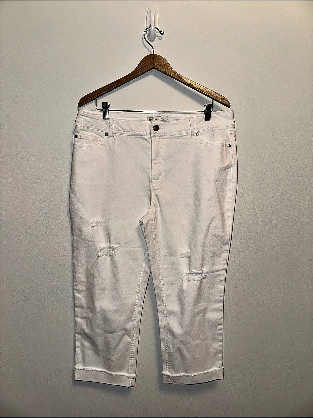 EST 1946 Diana Denim Distressed Cropped Jeans in White Waist 14